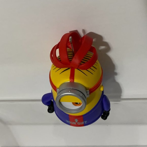 Hallmark Keepsake Christmas Ornament 2023 The Gift Of Stuart Minions Magic Sound - Picture 11 of 12